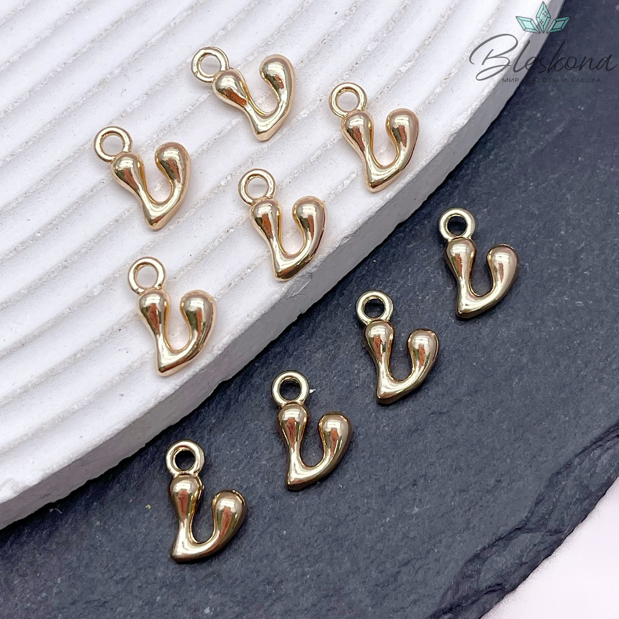 13 мм Цвет золото, Буква гладкая V 