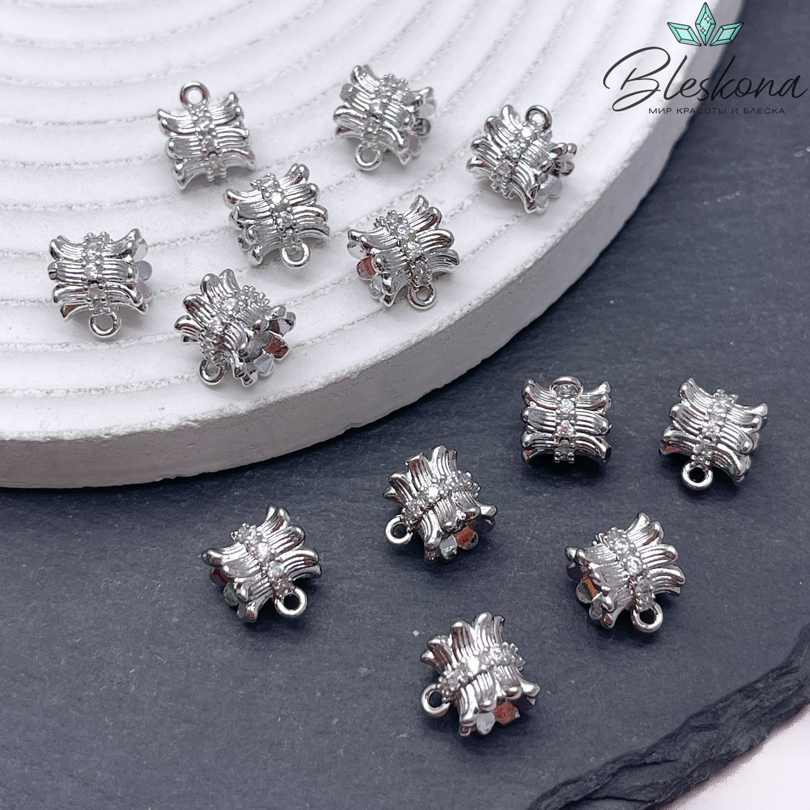 8,5*10 мм Цвет серебро, Бейл с цирконами неразъемное кольцо