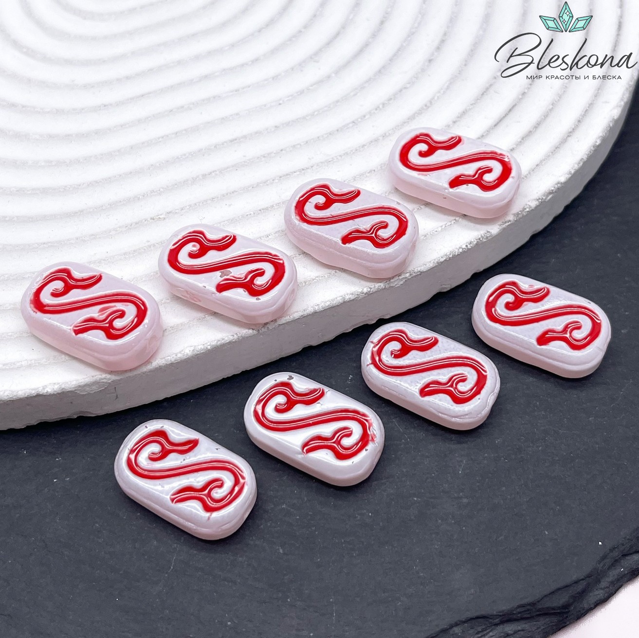 20*11,5 мм Бусина округленный прямоугольник бело-красный