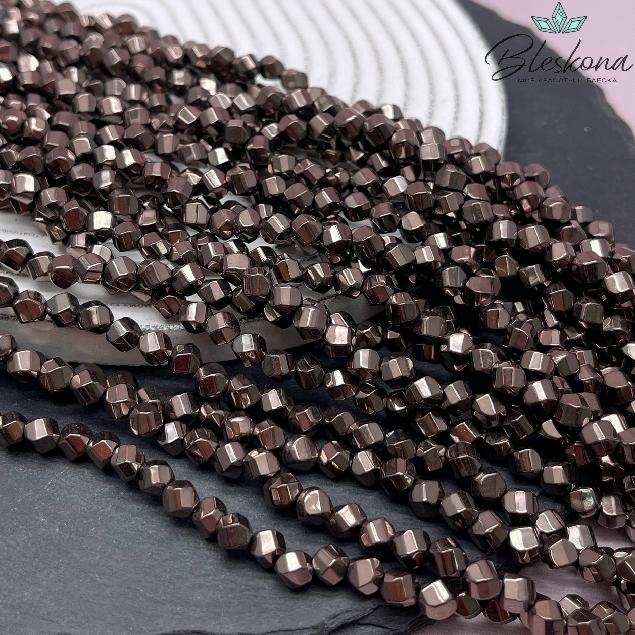 5*5,5 мм Гематин, цвет коричневый №1 (шоколадный), многогранник №1 имитация