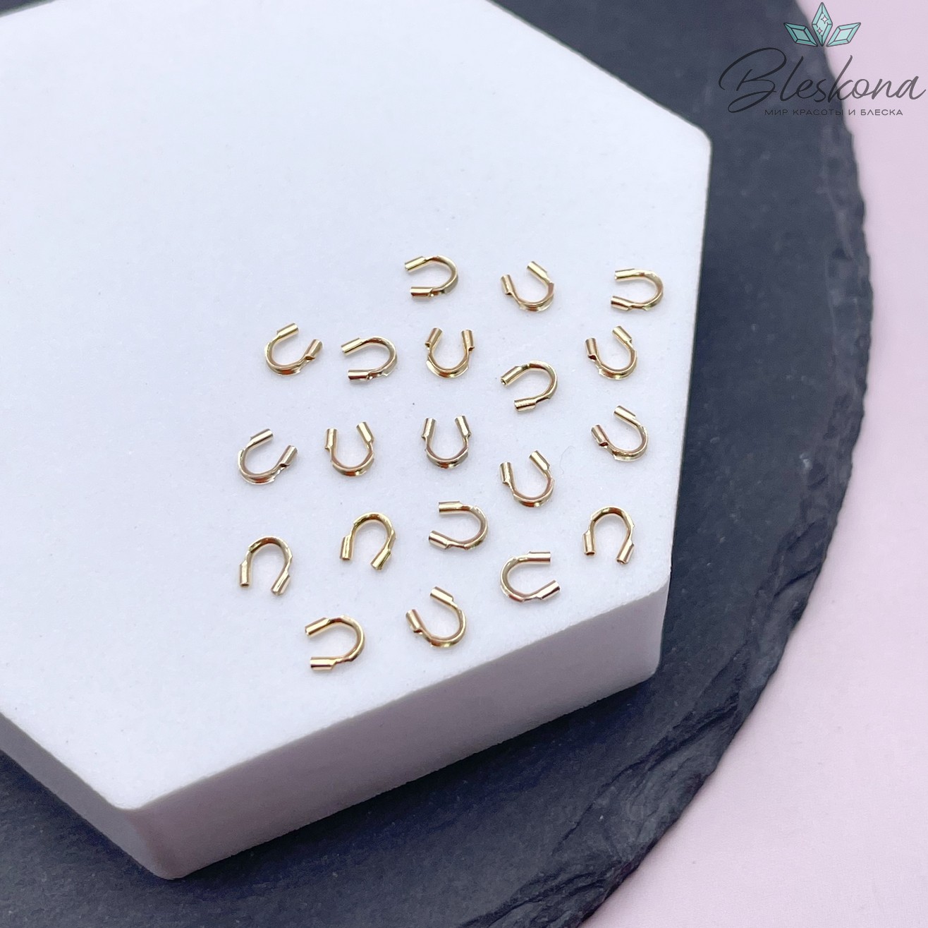 4,5*4,5 мм Цвет золото, Протектор уп. 10 шт.