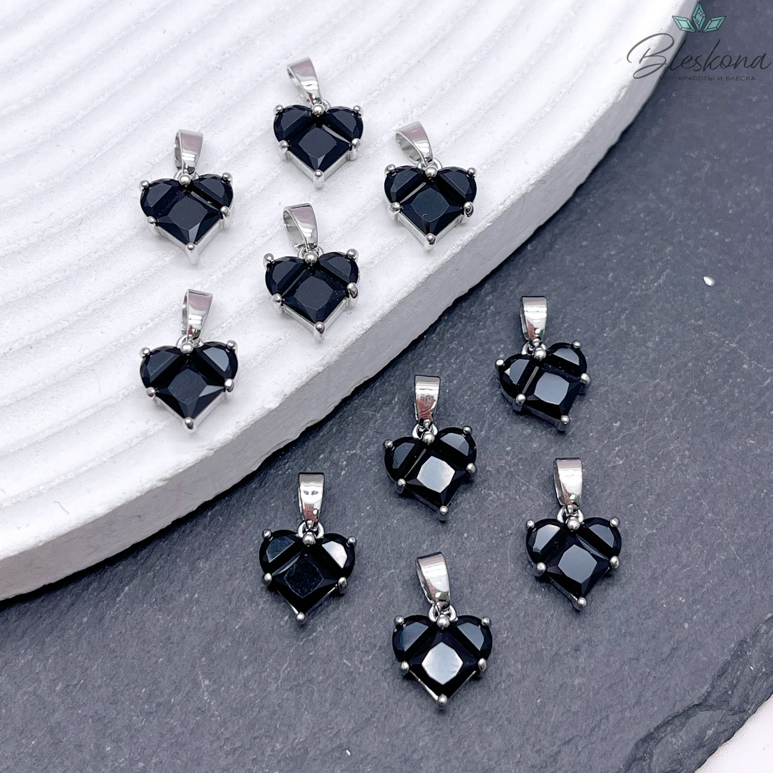 10*9,5 мм Цвет серебро, Подвеска Сердце черные цирконы 