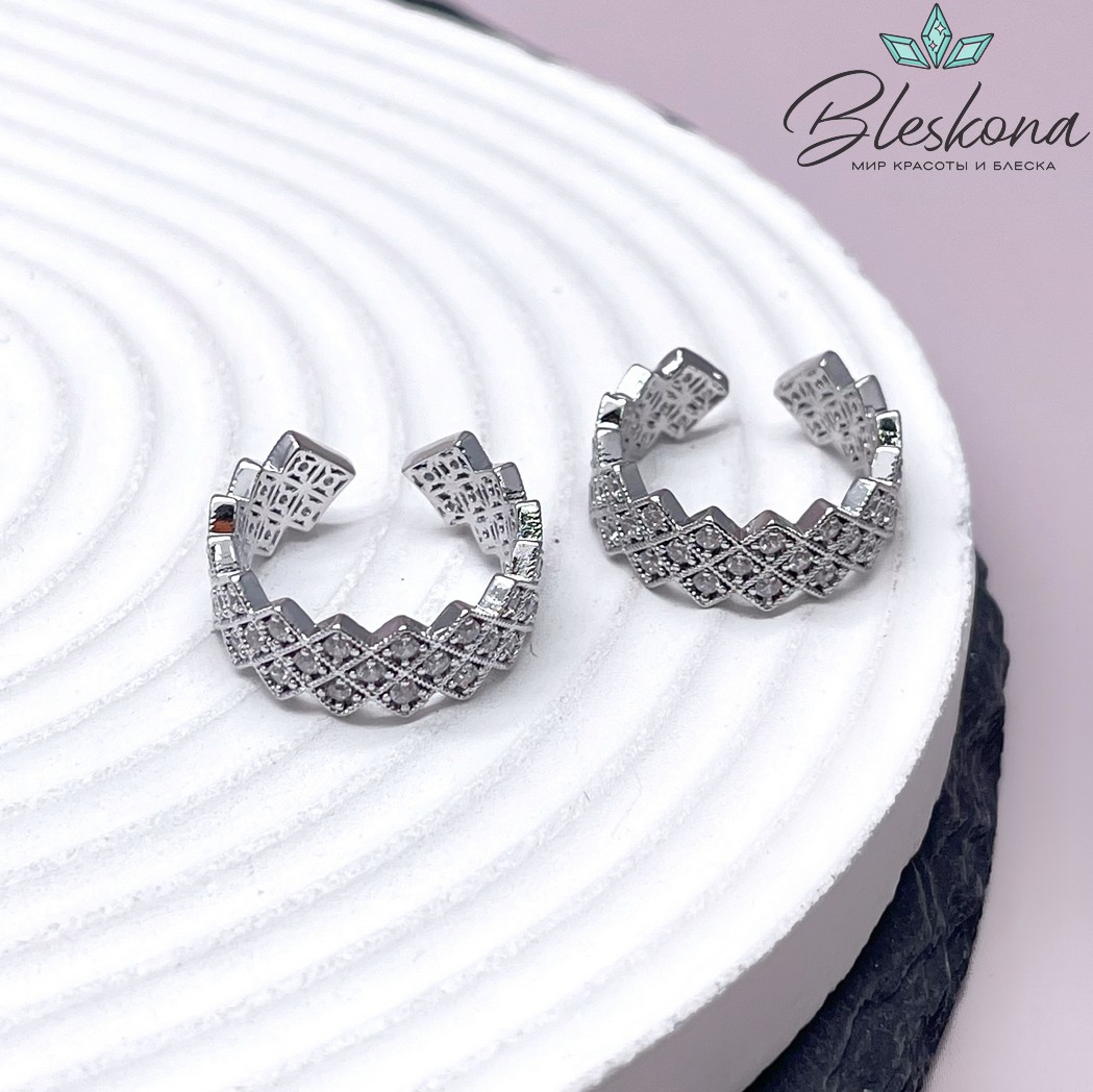 19,5 мм Цвет серебро, Кольцо безразмерное ромбики с цирконами