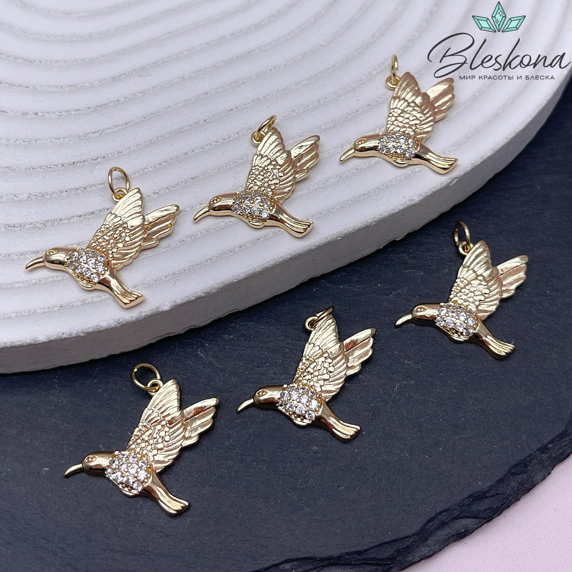 20,5*25 мм Цвет золото, Подвеска Колибри с цирконами 