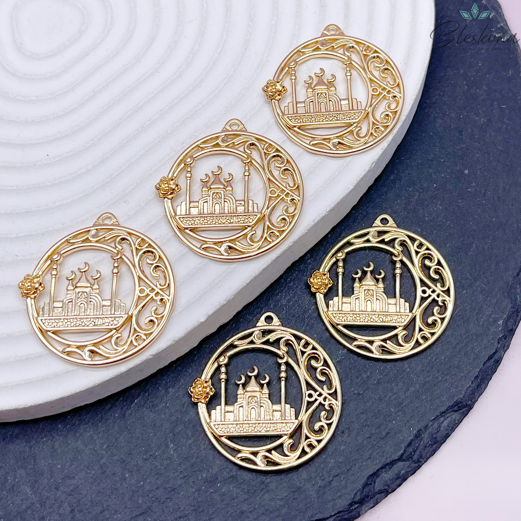 30 мм Цвет золото, Подвеска круг Мечеть