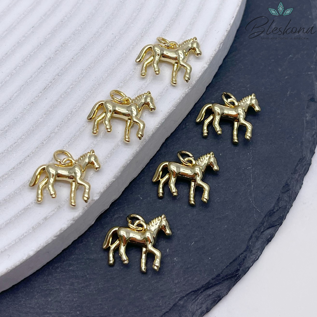 15*13 мм Цвет золото, Подвеска Лошадь