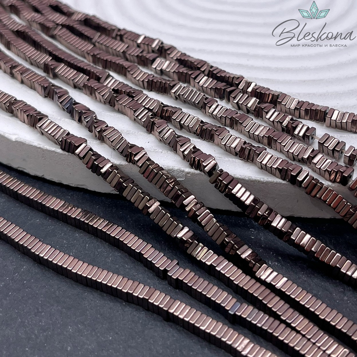 3 мм Гематин имитация, цвет коричневый, квадрат  (шоколадный)