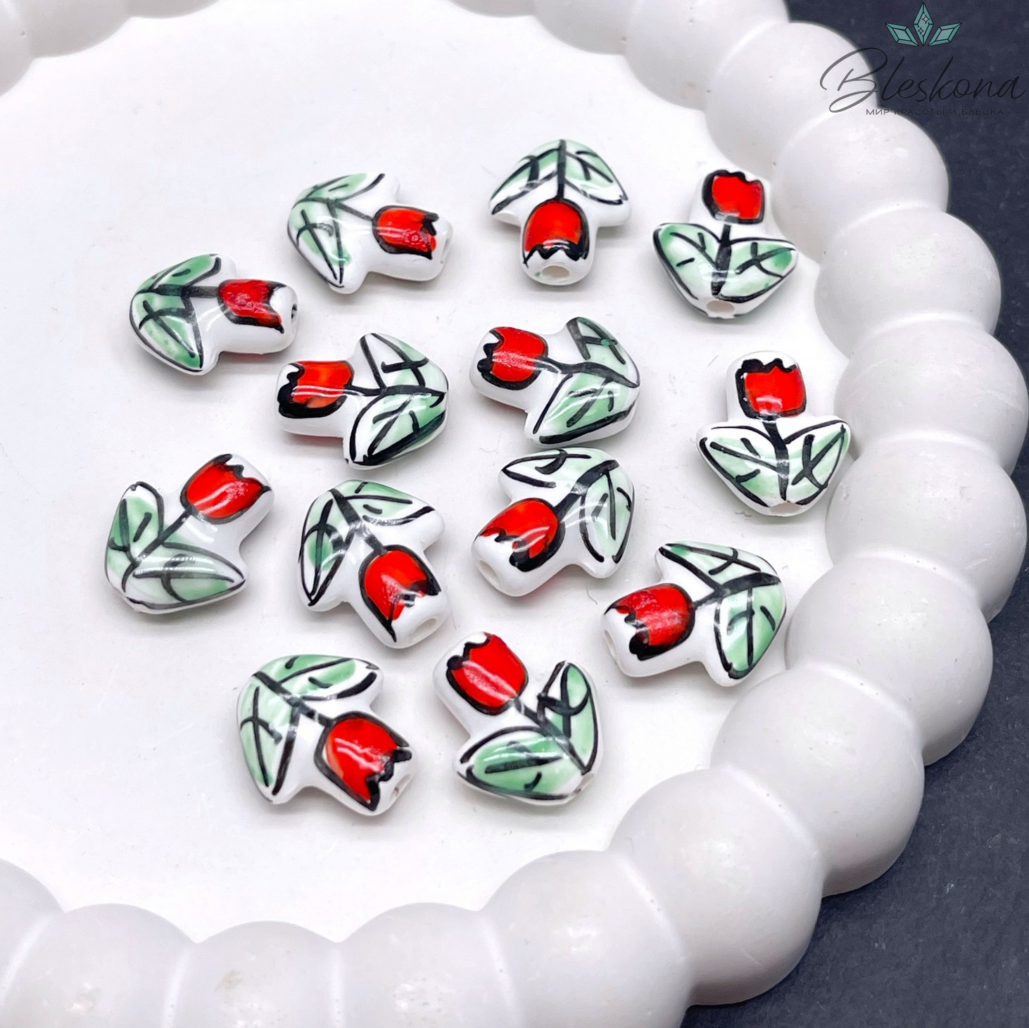 16*14,5 мм Бусина Тюльпан красный 