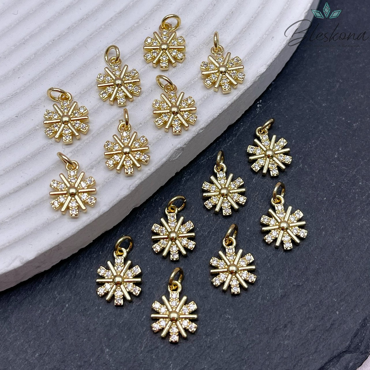 10 мм Цвет золото, Подвеска Снежинка с цирконами