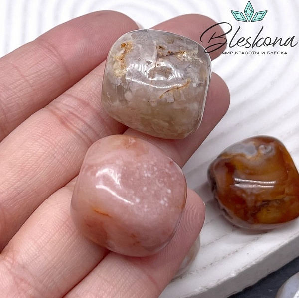 Агат Сакура галтовка 20-25 мм