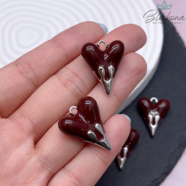 19,5*24,5 мм Цвет серебро, Подвеска Сердце коричневая (шоколадная) эмаль 