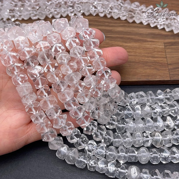 Горный хрусталь фриформ огранка (9-10)*(9-11) мм