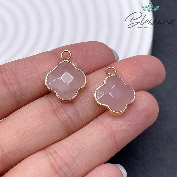 19*15 мм, цвет золото ,Подвеска клевер в обрамлении