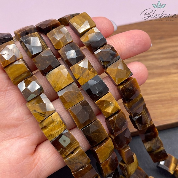 Тигровый глаз квадрат огранка 10-11 мм