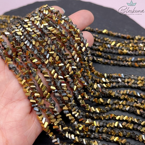 Чешское стекло №37 4,5мм треугольник 