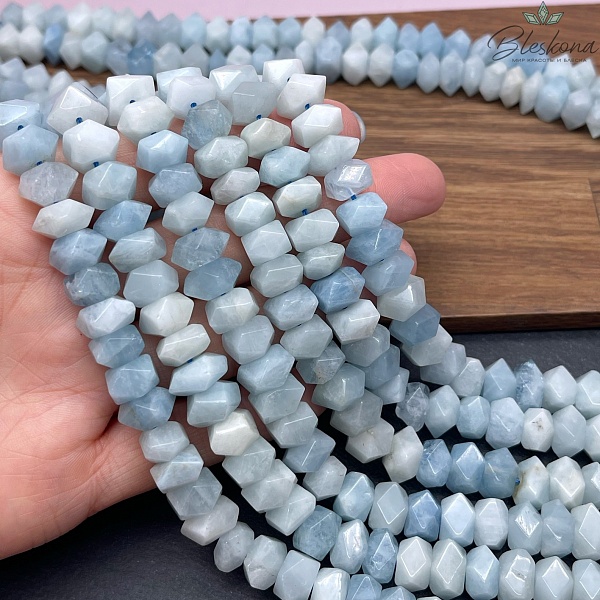 Аквамарин фриформ огранка (9-10)*(9-10) мм