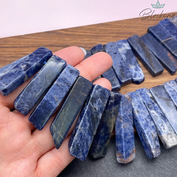 Содалит бруски (27-52)*(10-13) мм 