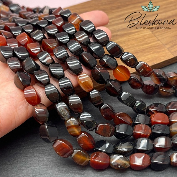 Сердолик черный бочонок крученый 12*8 мм