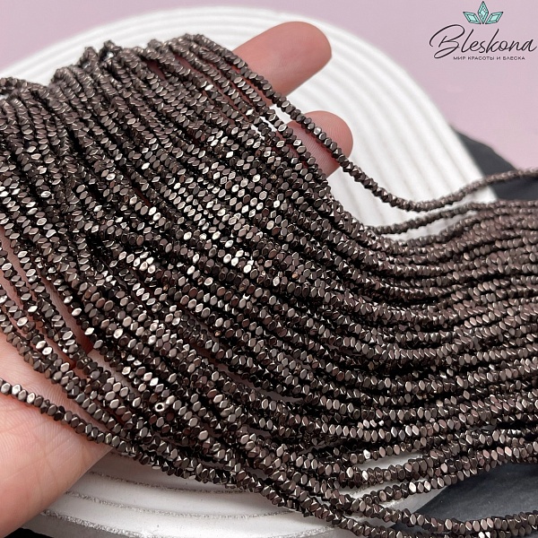 2*1,5 мм Гематин квадрат округленные стороны, коричневый №1 (шоколадный) имитация