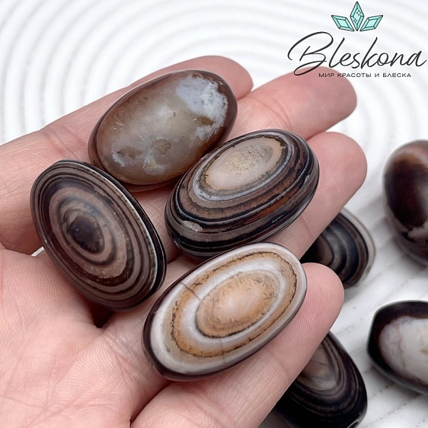 Дзи природная коричневая из агата 28*20 мм 