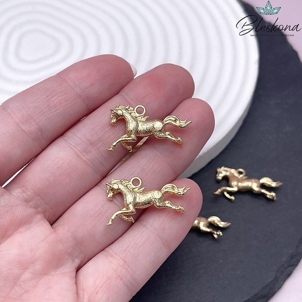 14*26 мм Цвет золото, Подвеска Лошадь