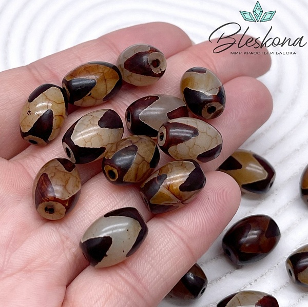 Бусина Дзи Тигриный клык серо-коричневый бочонок 10*14 мм