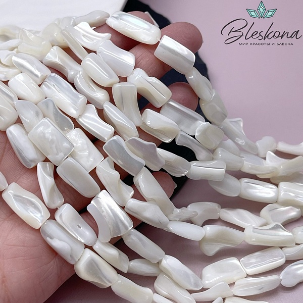 Перламутр белый фриформ (13-16)*(6-9) мм