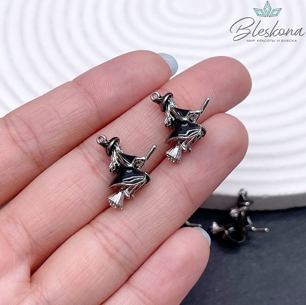 16,5*18 мм Цвет серебро, Подвеска ведьмочка черная эмаль 
