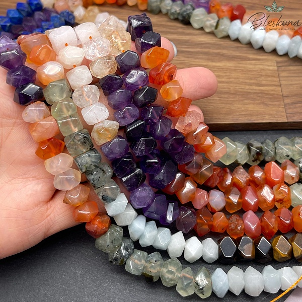 Микс лазурит, цитрин, аметист, сердолик, пренит, аквамарин, тигровый глаз фриформ огранка 9-10 мм