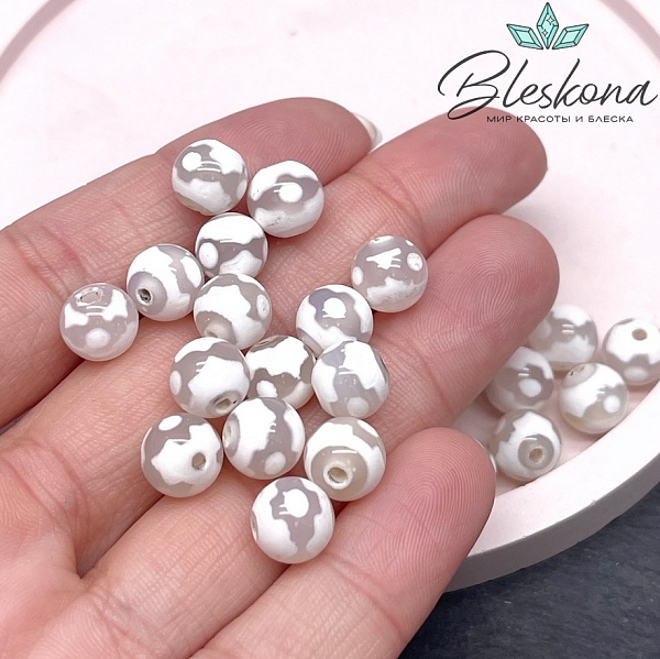 Бусина Дзи 3 глаза и мирный крест серо-белый шар 8 мм уп.15 шт.