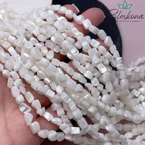 Перламутр белый галтовка (5-7)*(3-6) мм