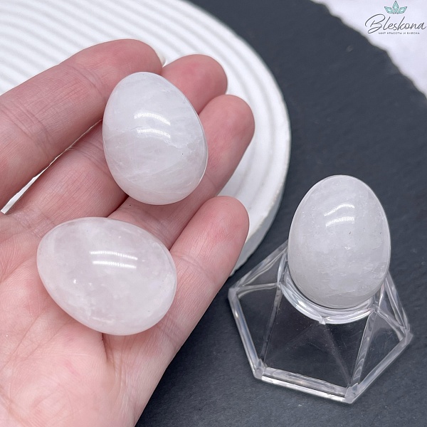 Горный хрусталь форма яйцо 30*21 мм