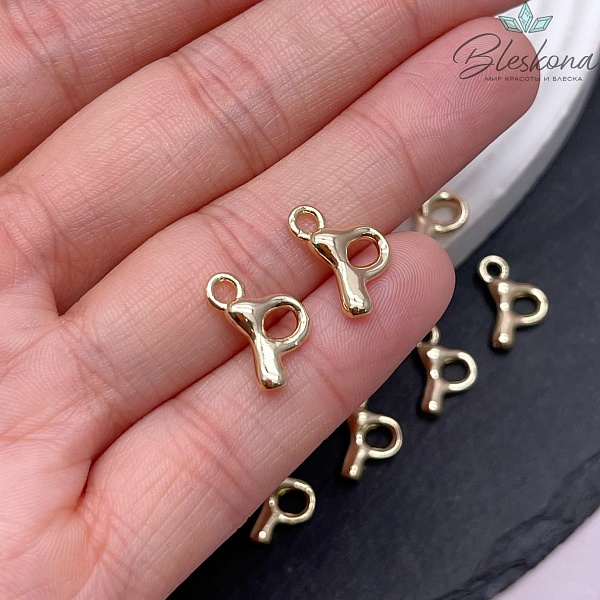 13 мм Цвет золото, Буква гладкая P 