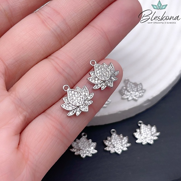 13*13 мм Цвет серебро, Подвеска лотос белые цирконы