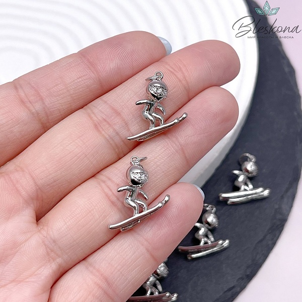 15*18 мм Цвет серебро, Подвеска Лыжник цирконы 15*18 мм Цвет серебро, Подвеска Лыжник цирконы