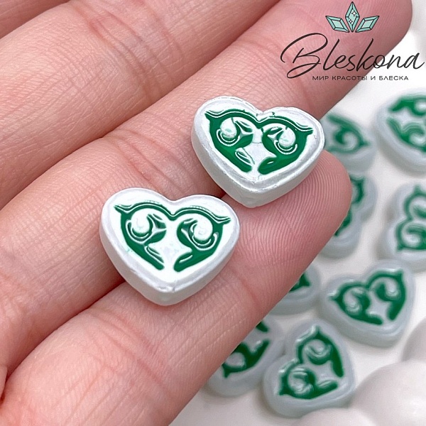 12*15 мм Бусина сердце белое зеленый рисунок