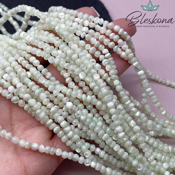 Перламутр светло- зеленый галтовка 2*4 мм