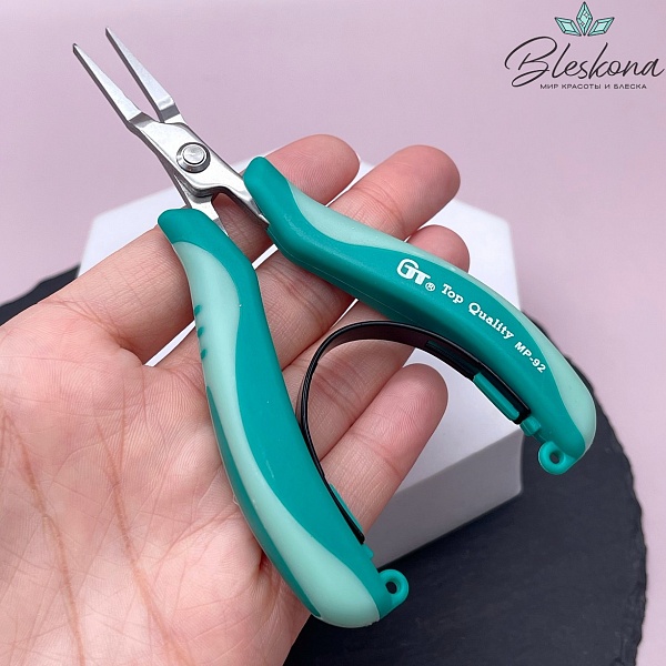 Плоскогубцы широкие GT MP-92 зелёные