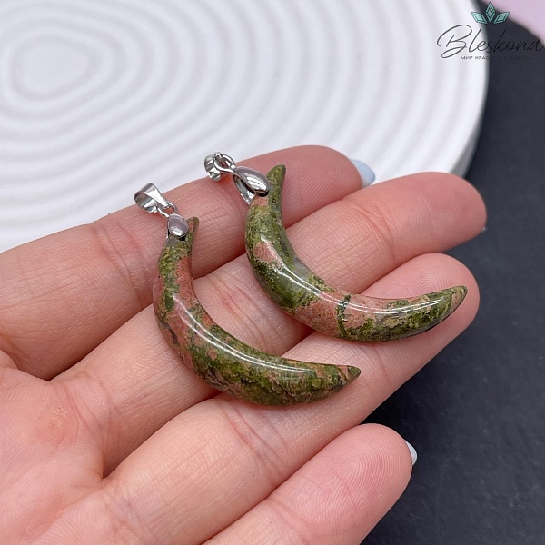 35,5*19,5 мм Цвет серебро, Подвеска полумесяц Унакит