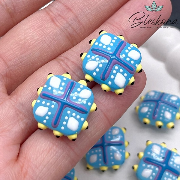 20 мм Бусина квадрат голубой