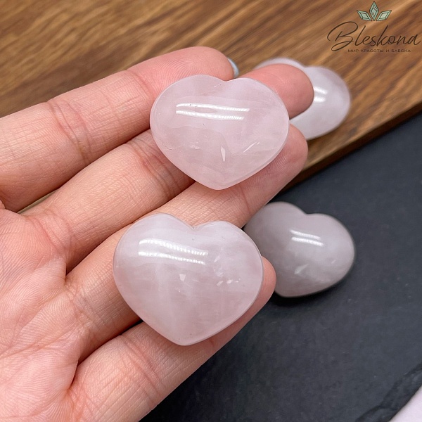 Розовый Кварц сердце 30*24,5 мм
