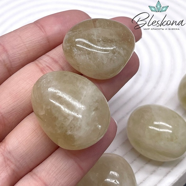 Кварц Лимонный галтовка 23-31 мм