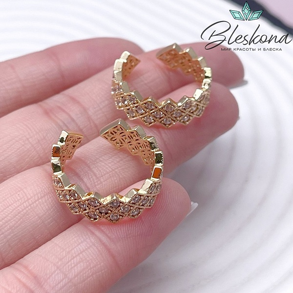 19,5 мм Цвет золото, Кольцо безразмерное ромбики с цирконами